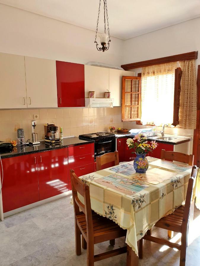 Myrto'S Apartment No15 Loutra Oraias Elenis Esterno foto